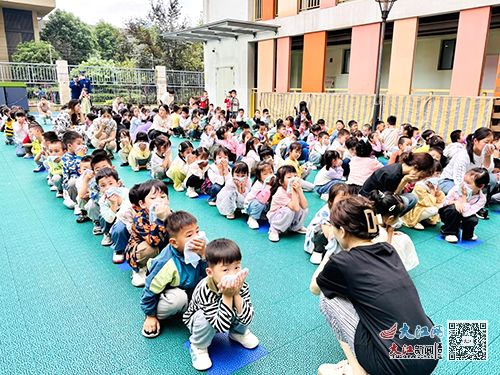 章贡区第十五保育院集团开展消防应急疏散演练活动 图